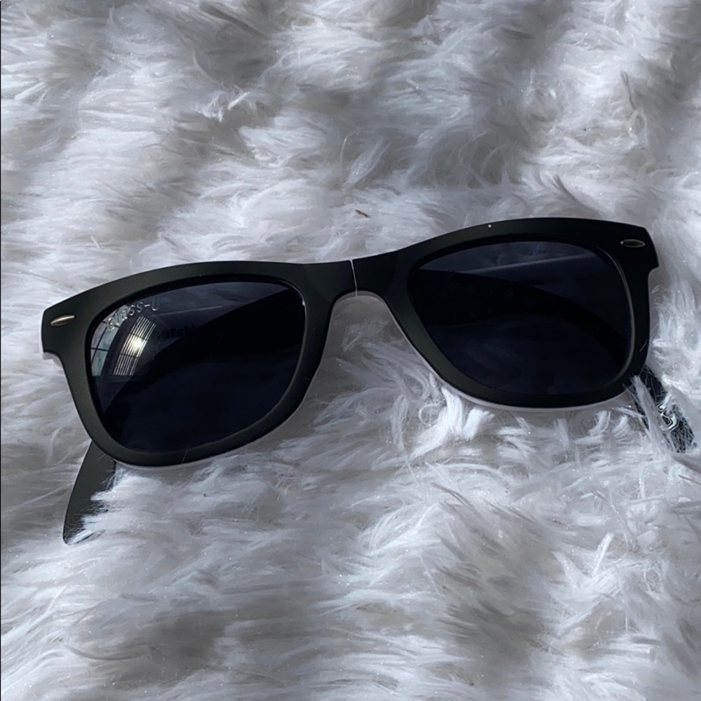 NWOT Foldable Sunglasses